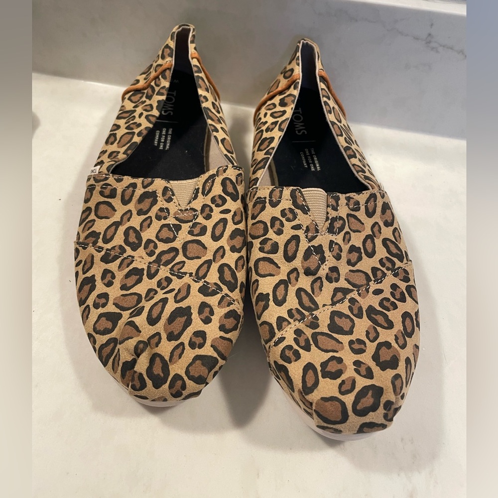 Toms Leopard-Print Canvas Slip-On Flats - Tan and Black